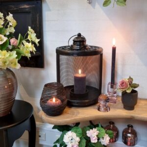 Flot levende lys i sort