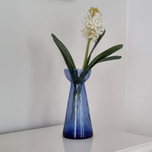 Hyacintglas højt blåt – smukt i farven