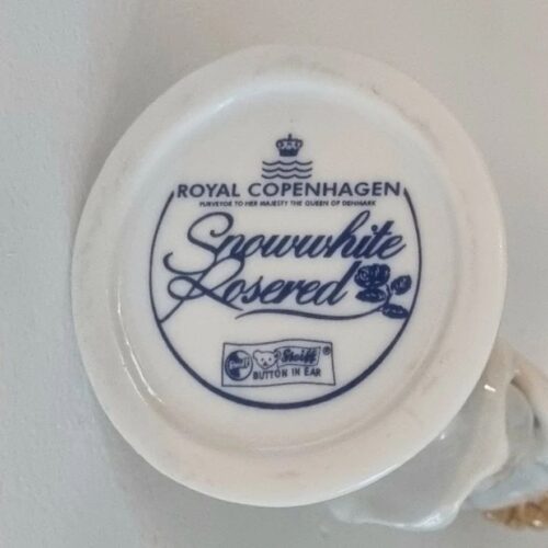 Royal Copenhagen “Snowwhite” Rosered