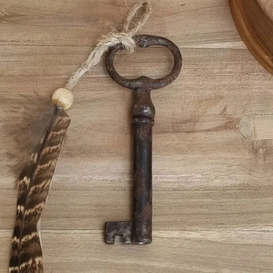 Stor antik nøgle