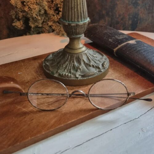 Antikke “sygekasse” briller – så charmerende!