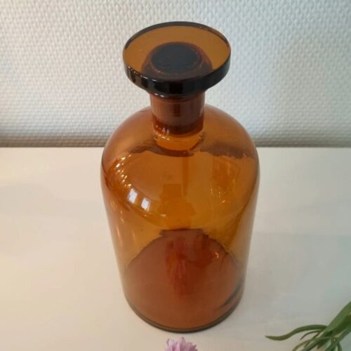 Brun apoteker flaske med glasprop – i fin stand