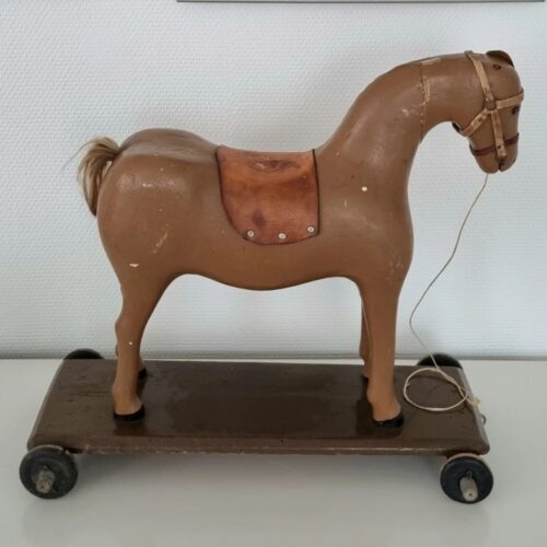 Stor gammel hest