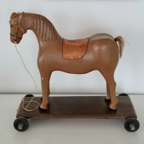 Stor gammel hest