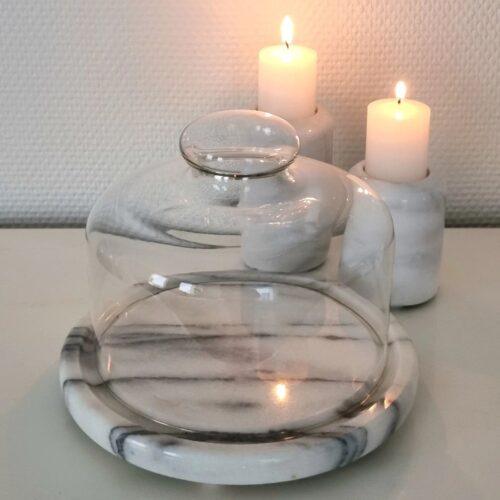 Osteklokke i flot marmor med glastop