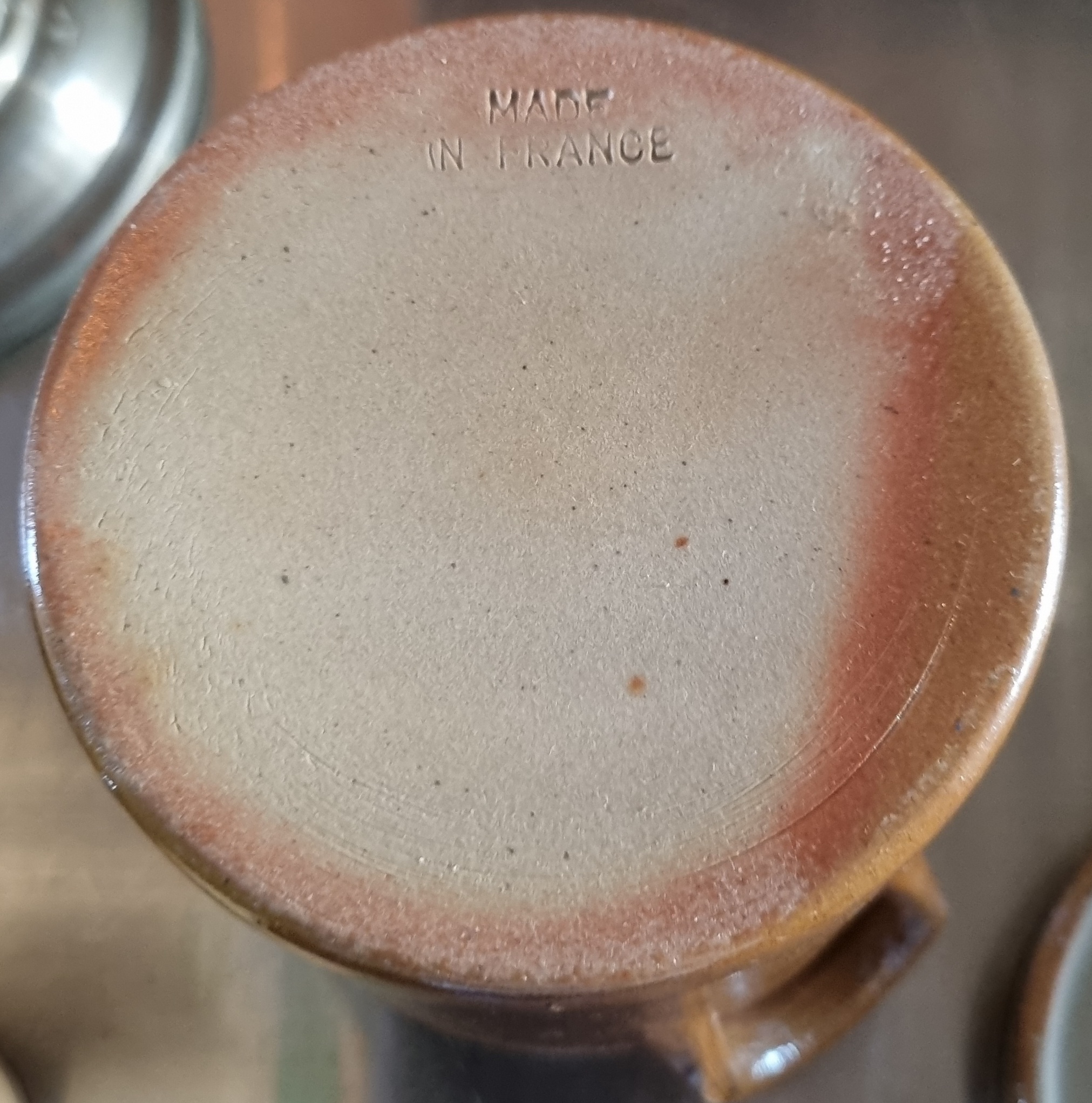 Fransk stentøjs krukke med låg