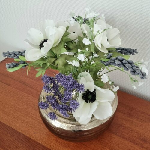Anemone med stort flot hoved