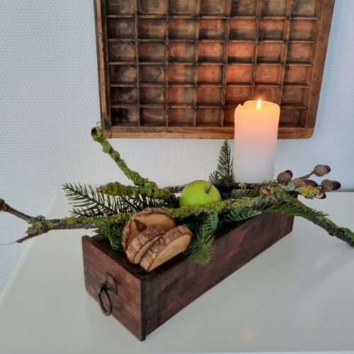 Robust skuffe med jerngreb – flot rustik