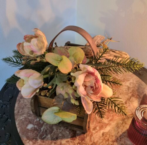 Smukke rosa Tulipaner og Eucalyptus
