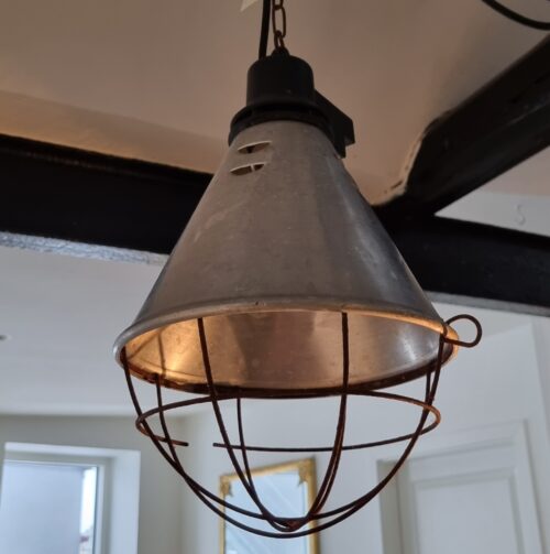 Gammel zink staldlampe