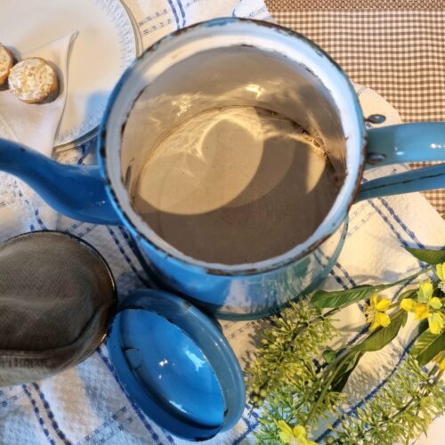 “Madam Blå” kaffekande med stoffilter – emalje