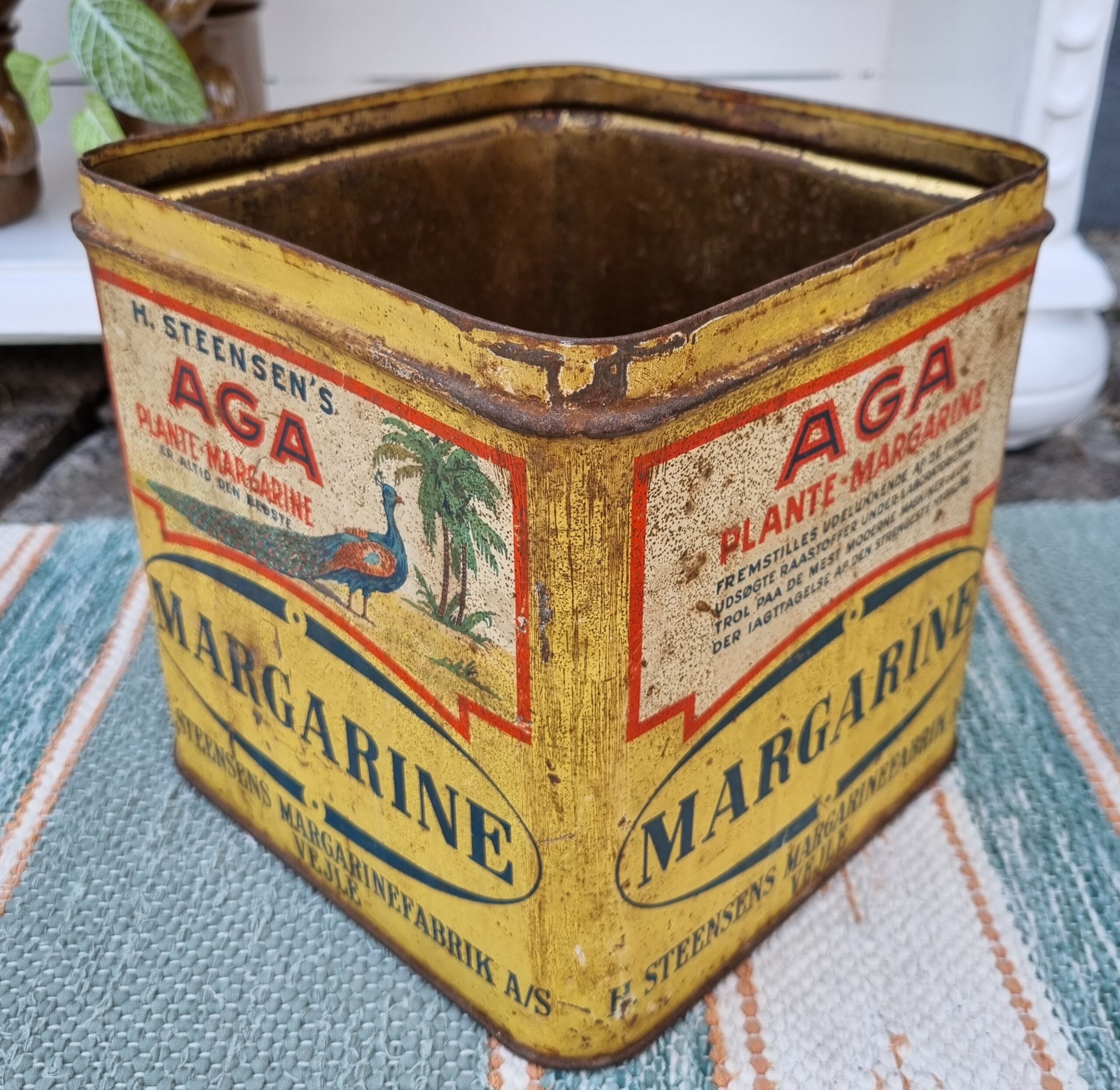 Gammel AGA margarine dåse uden låg