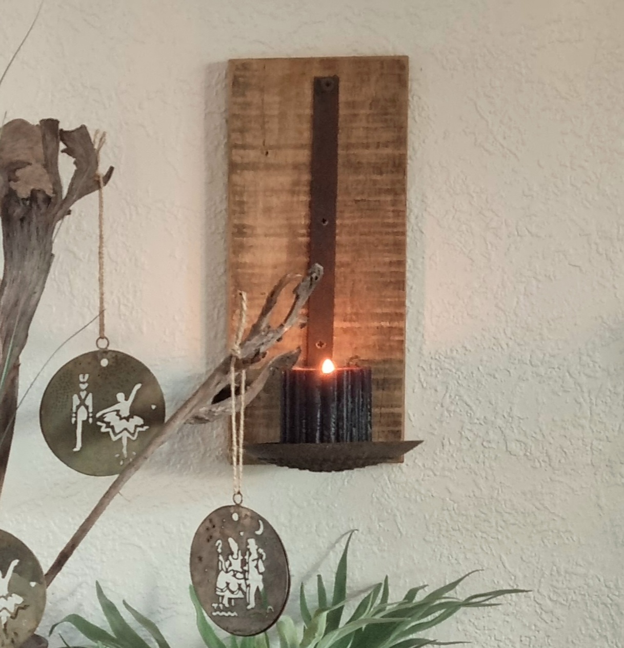 Vægstage af gammel hulske