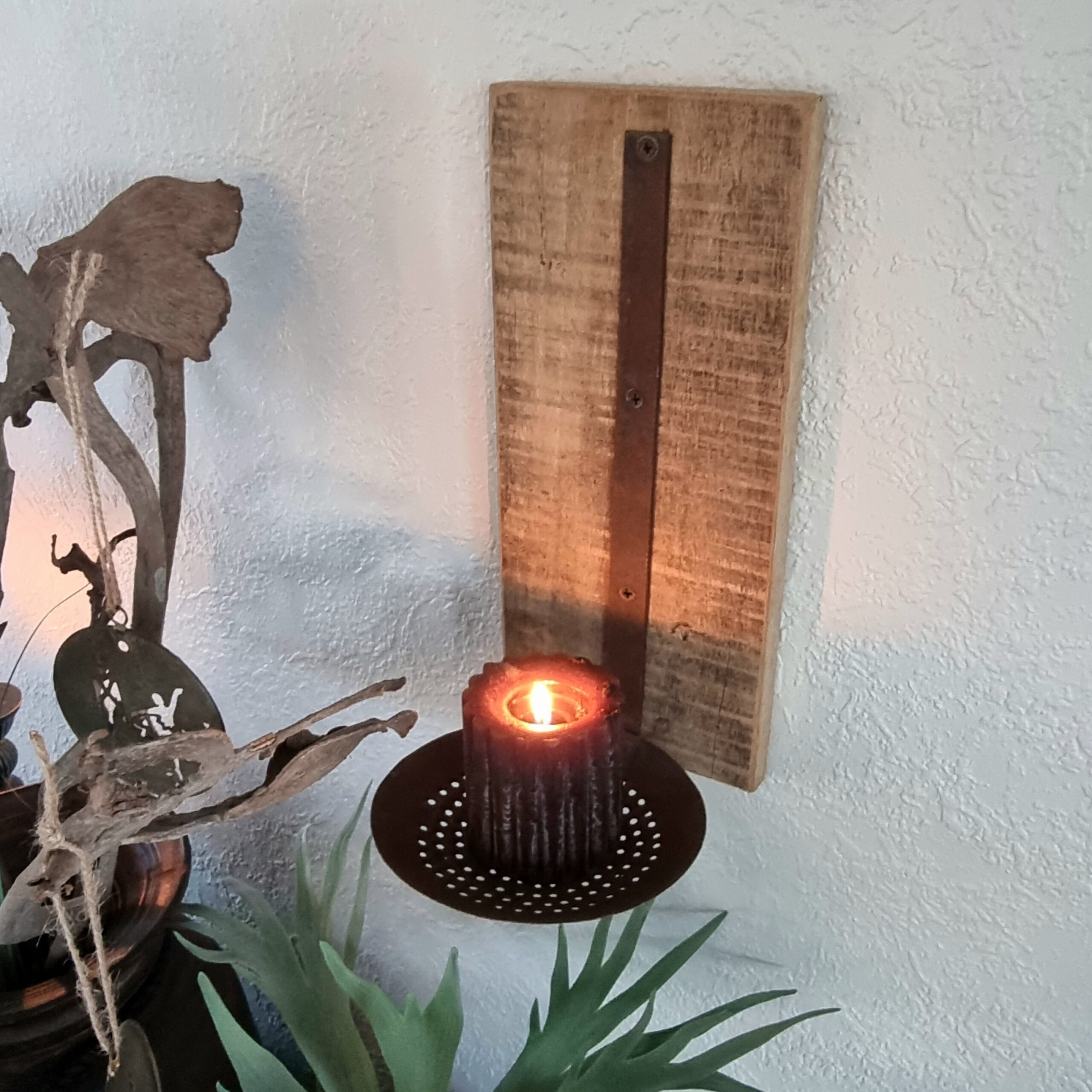 Vægstage af gammel hulske