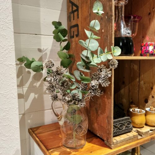 Fin gammel glas kande i flot stand
