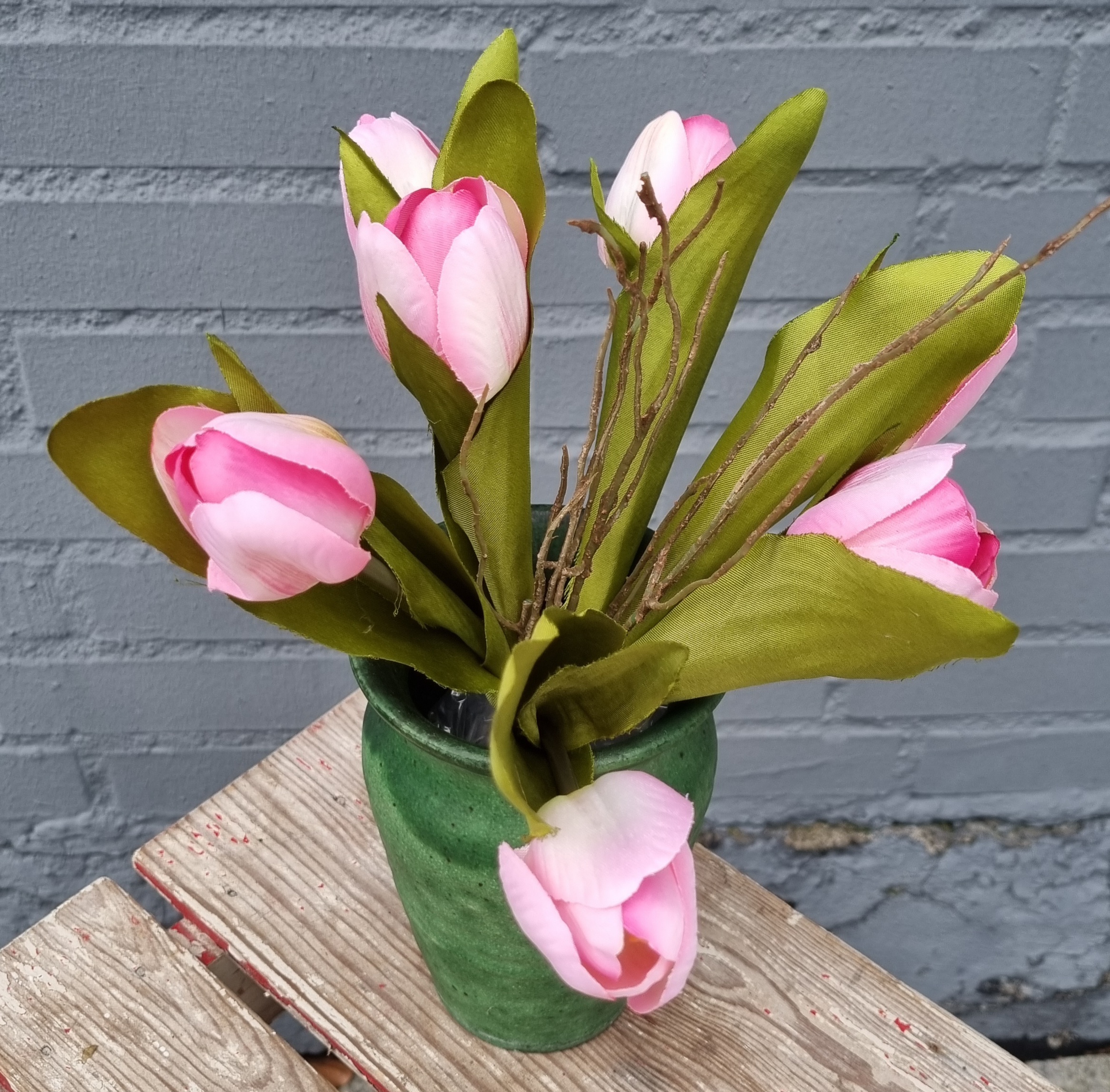 Smuk Tulipan buket - bundet og klar til vasen