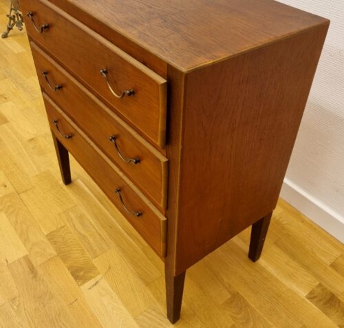 Flot teak kommode