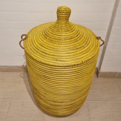 Vasketøjskurv gul med låg – stor str.