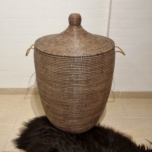 Vasketøjskurv brun/sort med låg – ekstra stor str.