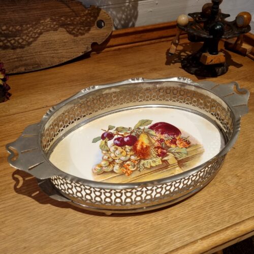 Romantisk porcelæns bakke med flot mønster
