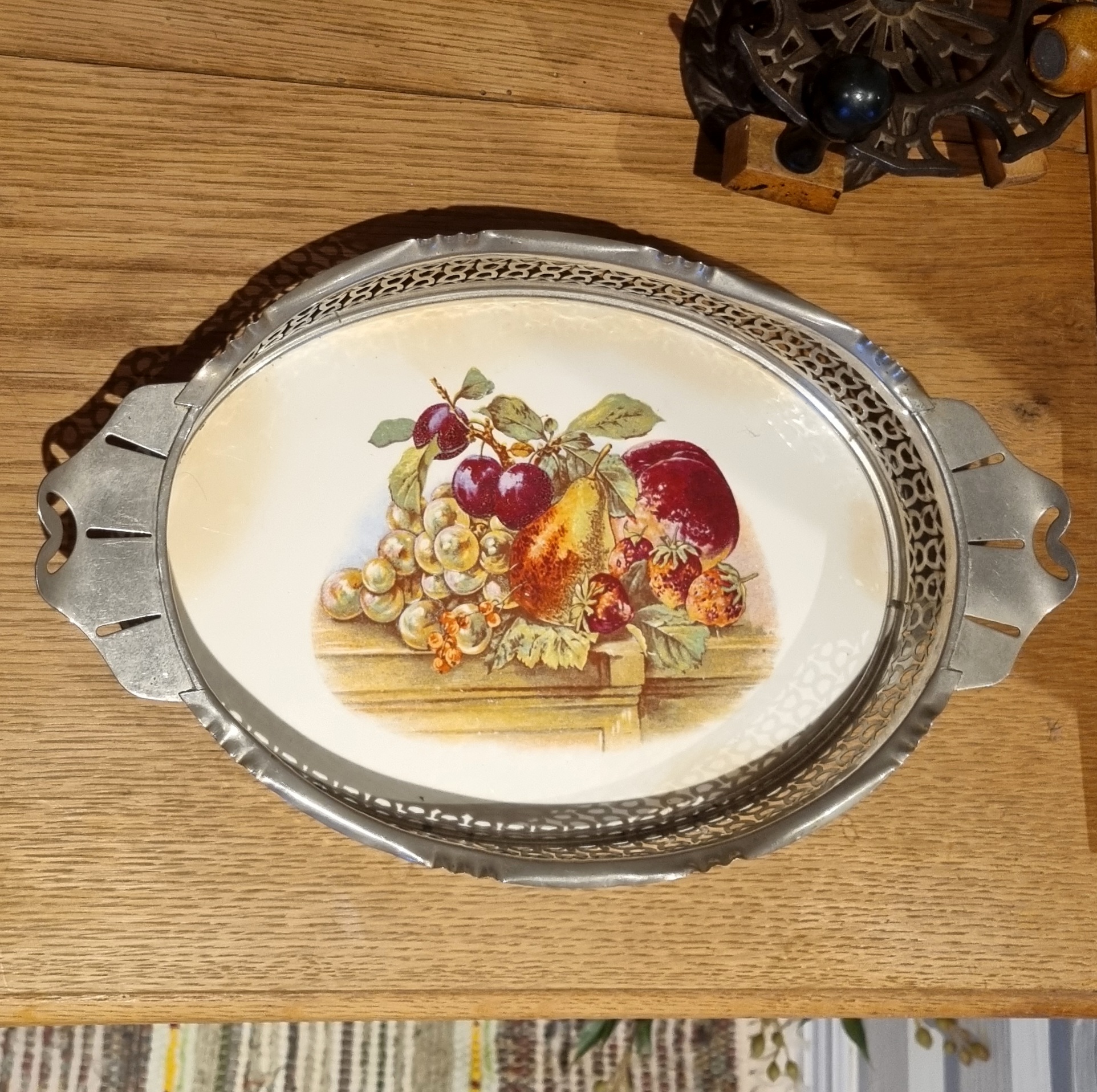 Romantisk porcelæns bakke