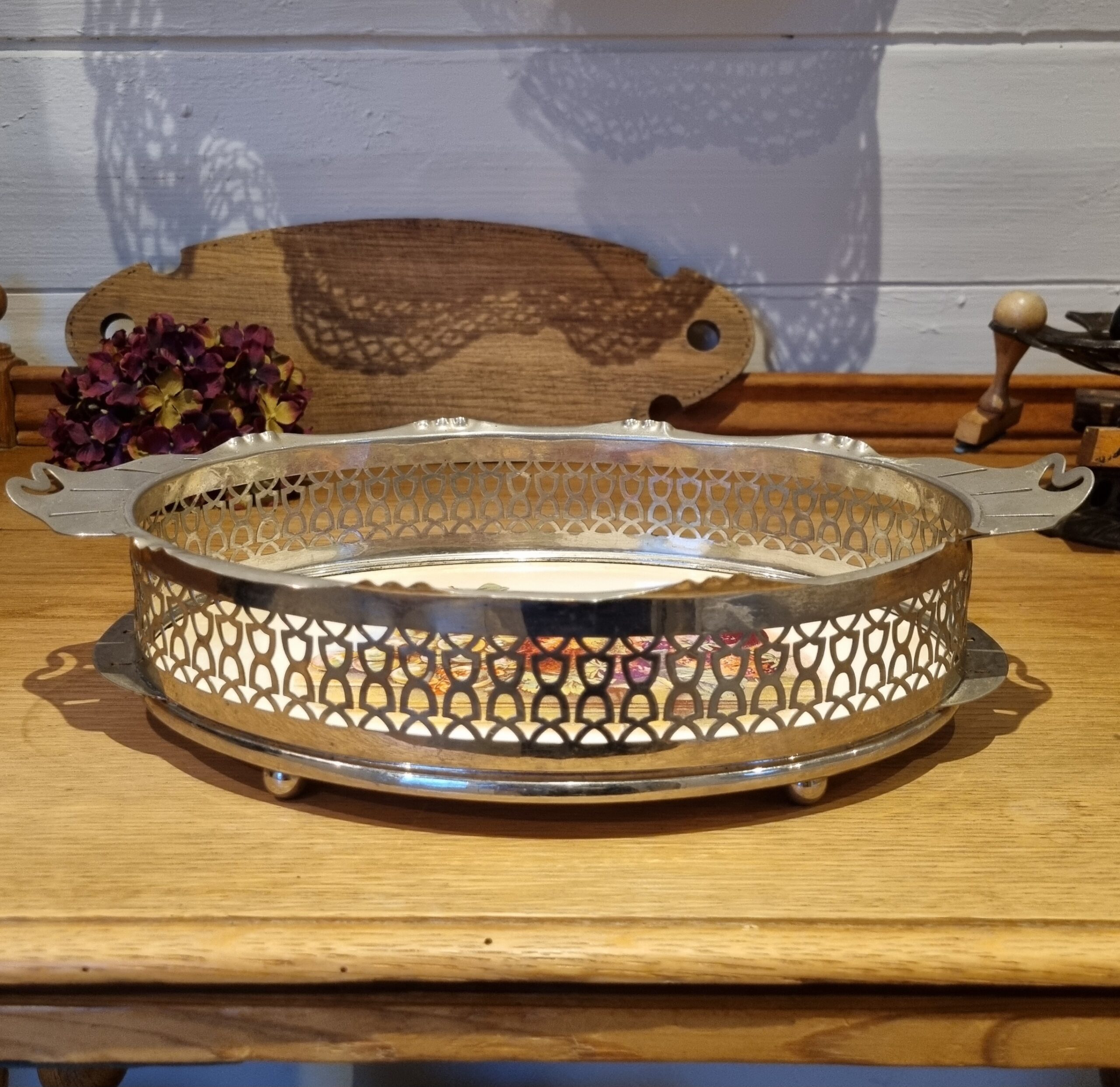 Romantisk porcelæns bakke
