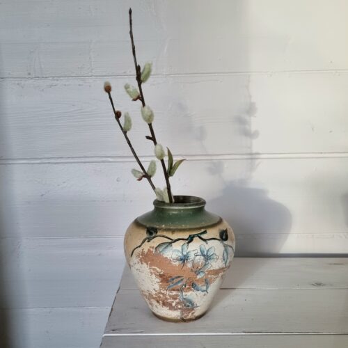 Smuk og romantisk gammel blomster krukke