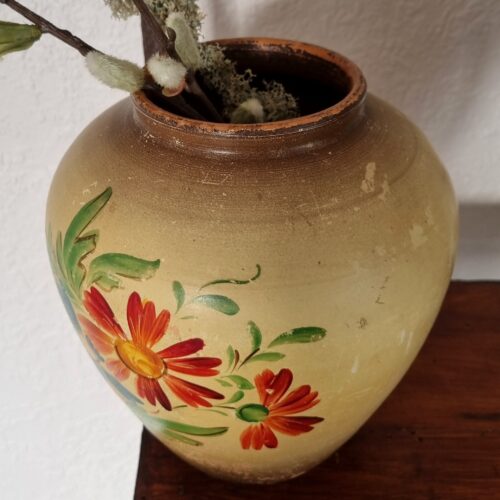 Smuk og romantisk gammel blomster krukke