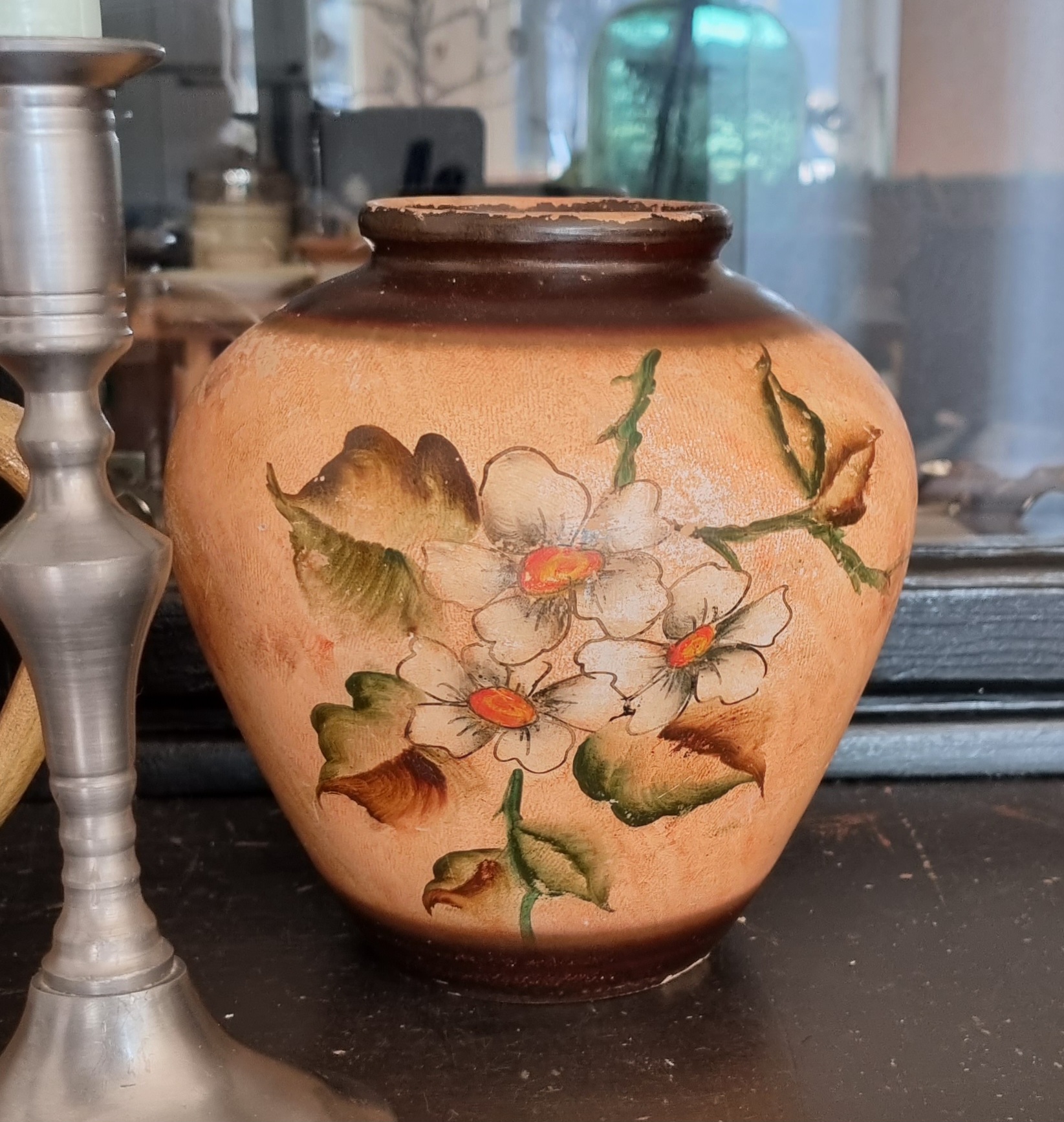 Smuk og romantisk gammel blomster krukke