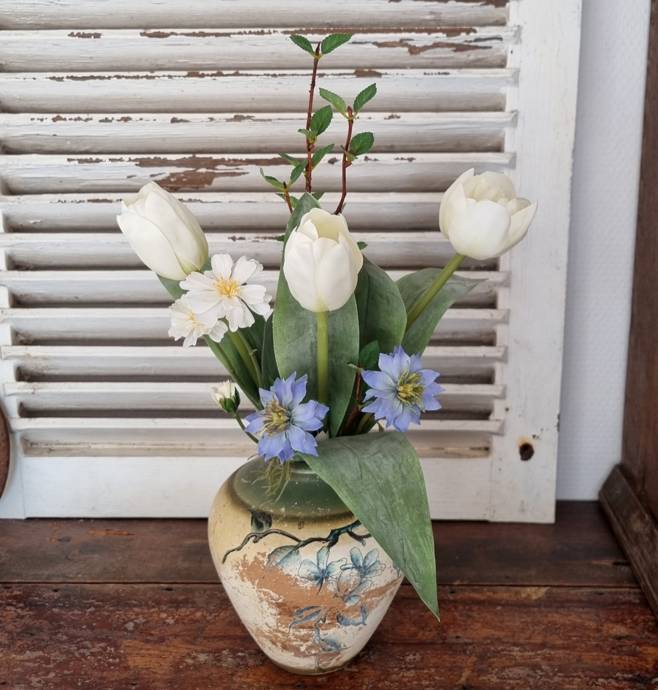 Fredags buket med hvide Tulipaner