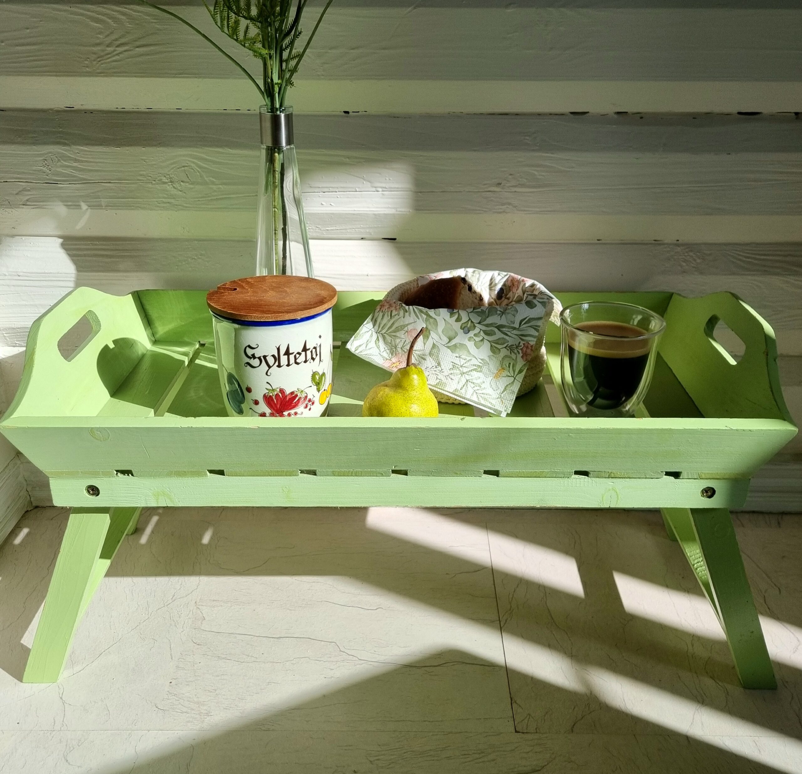 Fint lille senge bakkebord