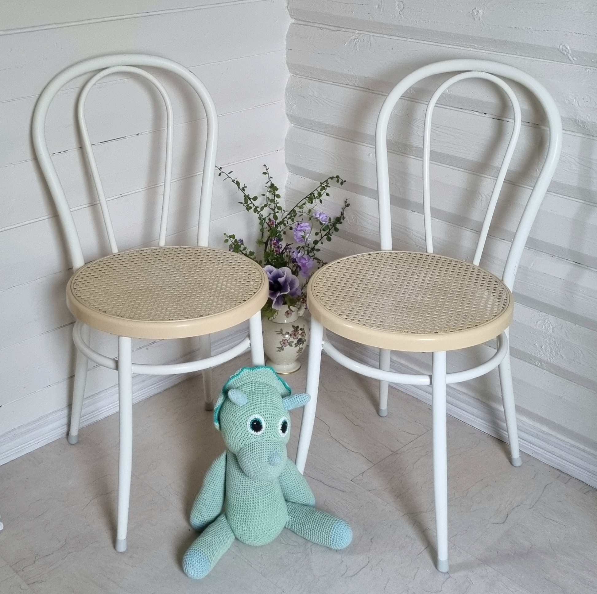 Flot café stol med fransk flet