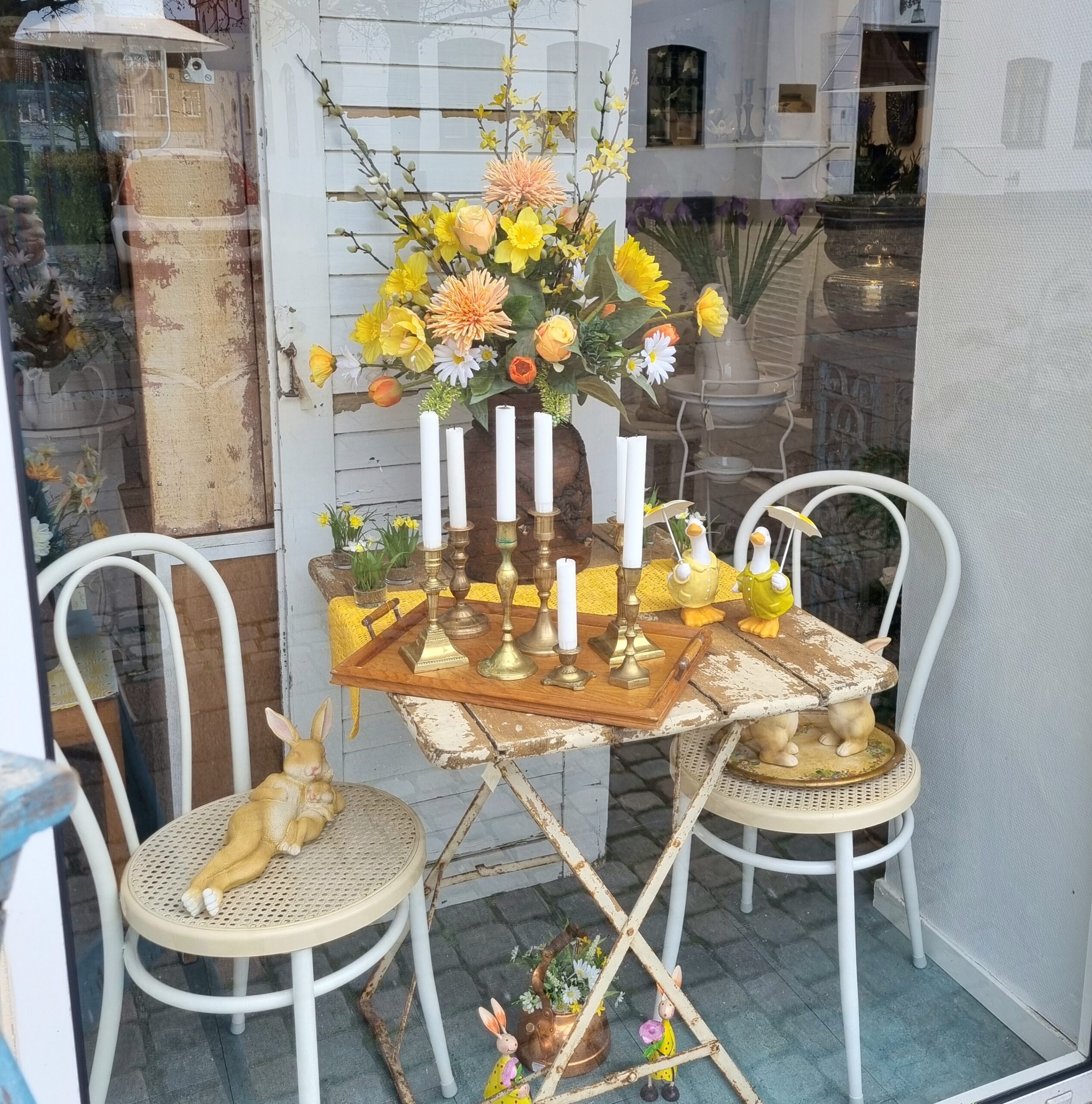 Flotte café stole og det fine klapbord