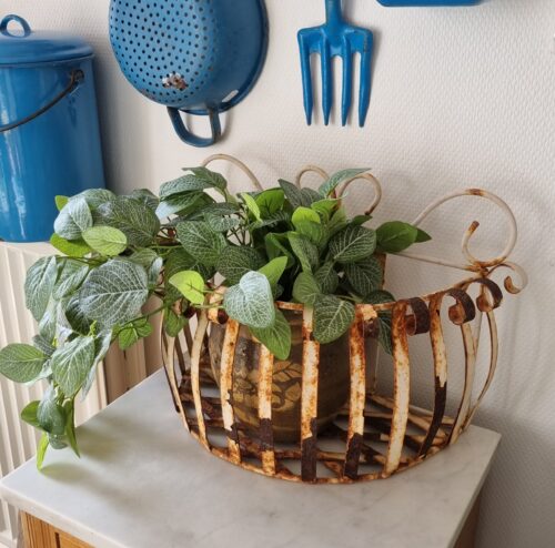 Jardiniere med flot patina