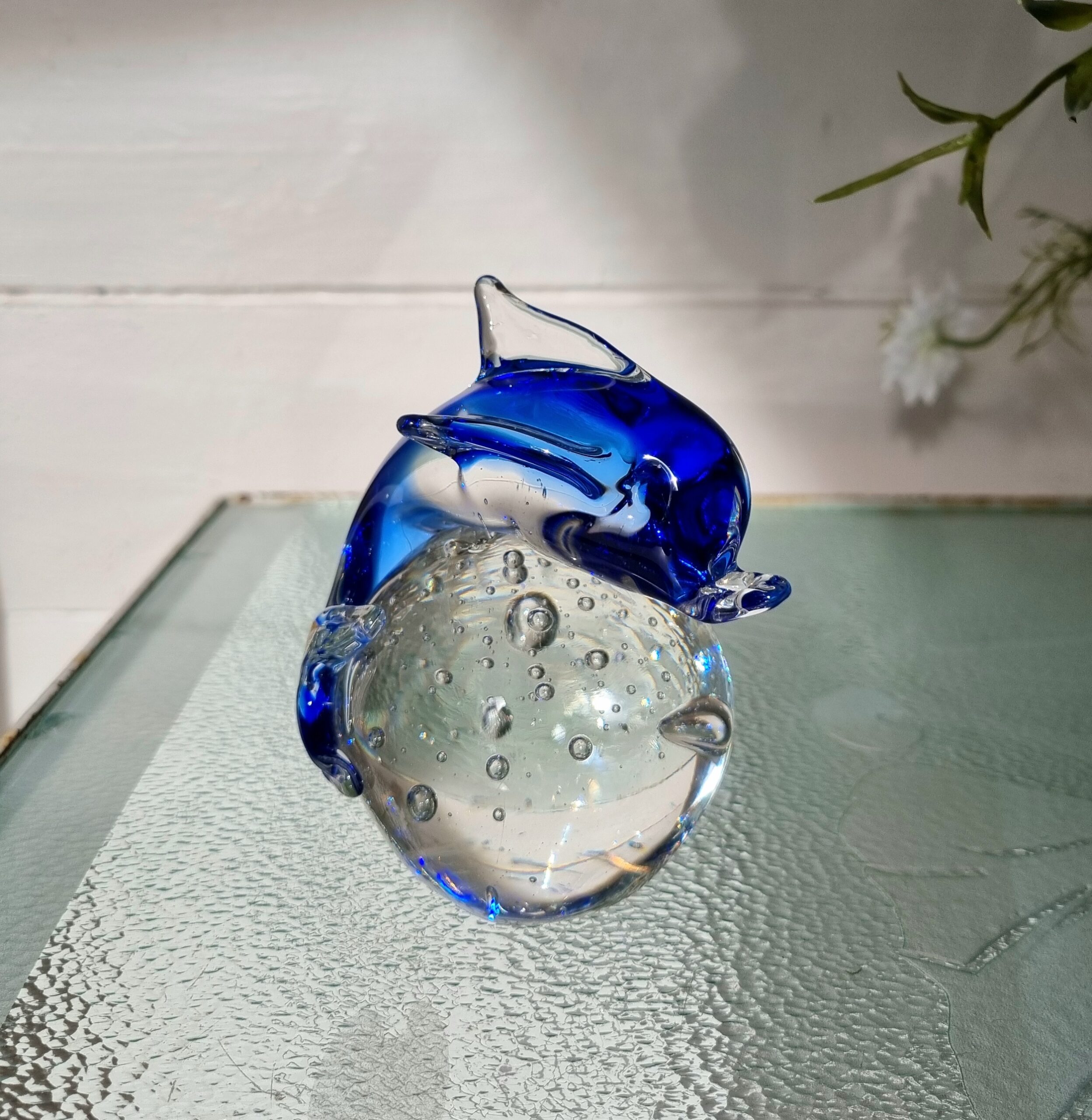 Skøn brevpresse i det smukkeste glas