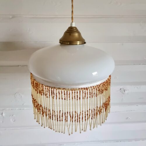 Romantisk loftlampe med fine perler og glasskærm