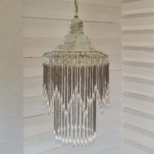Romantisk loftlampe med smukke prismer