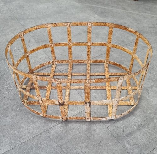 Jardiniere med flot rustpatinering