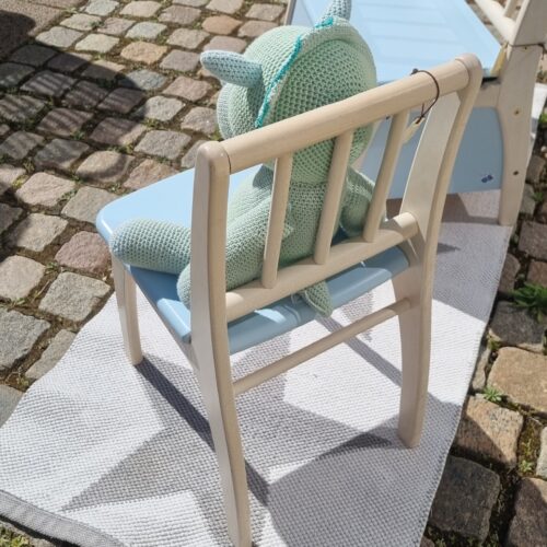 Børne stol i robust træ – Geuther