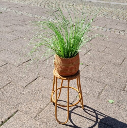 Fint og let bambus blomsterbord