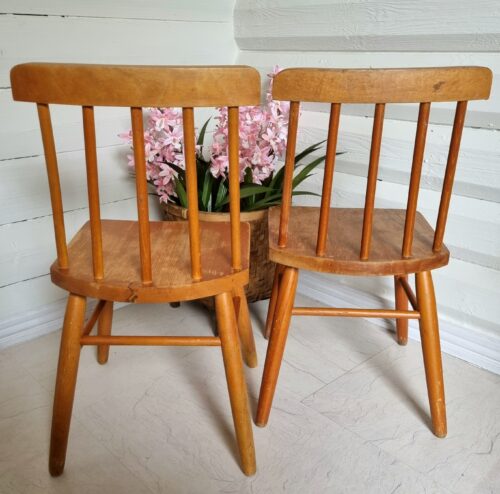 Retro børne tremmestol
