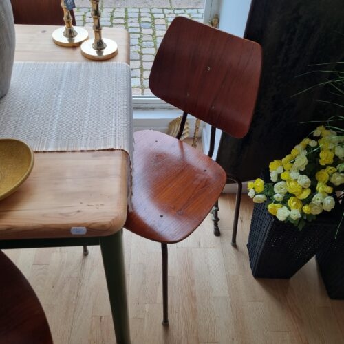 Flot retro skolestol i fin stand