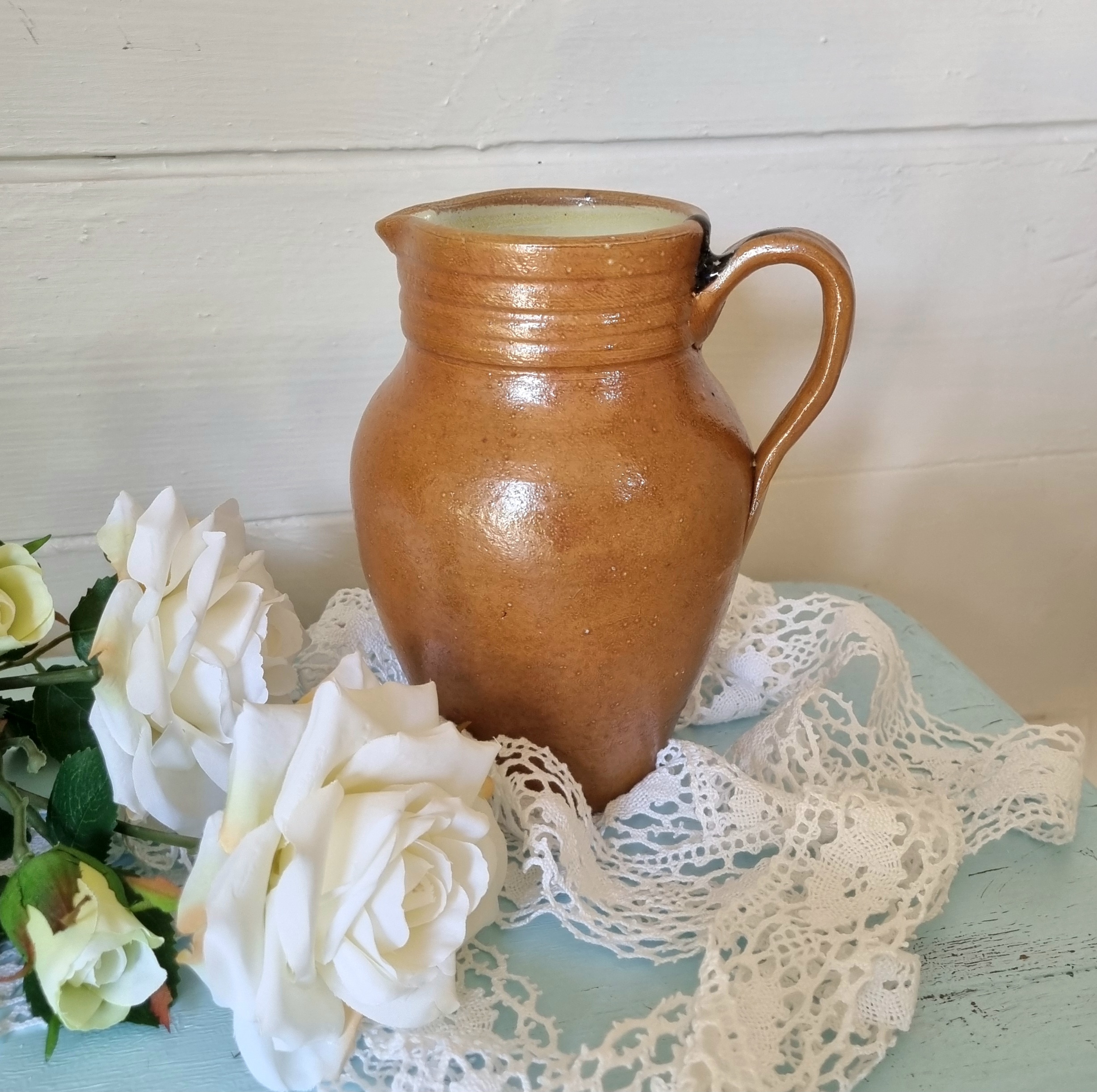 Sød lerkande med smuk brun glasur