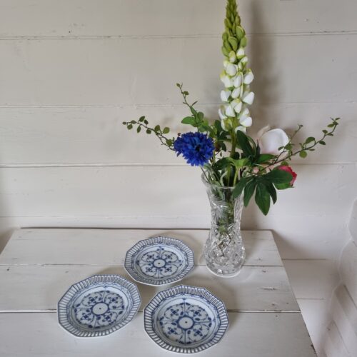 Søde tyske Musel kagetallerkener med hulmønster – sæt 3 stk.