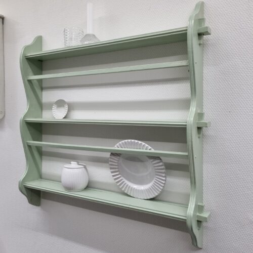 Flot pastelgrøn tallerkenrække i fin stand