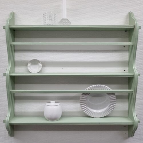 Flot pastelgrøn tallerkenrække i fin stand