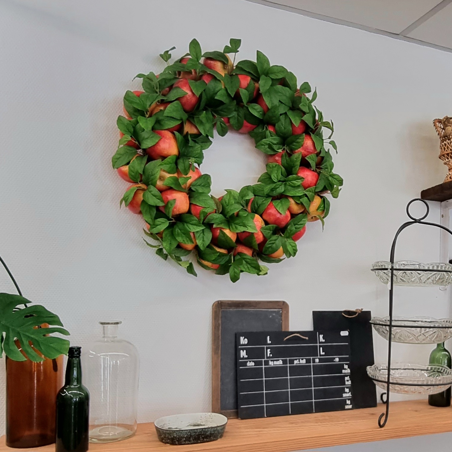 Kæmpestor Æblekrans med flotte røde æbler