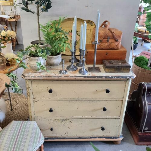 Flot gammel kommode med skøn patina