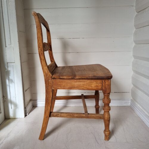 Flot antik svensk stol i fin stand