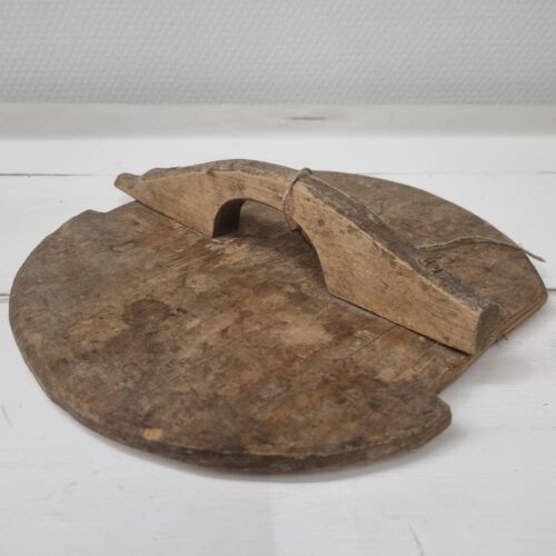 Antikt svensk tøndelåg med greb